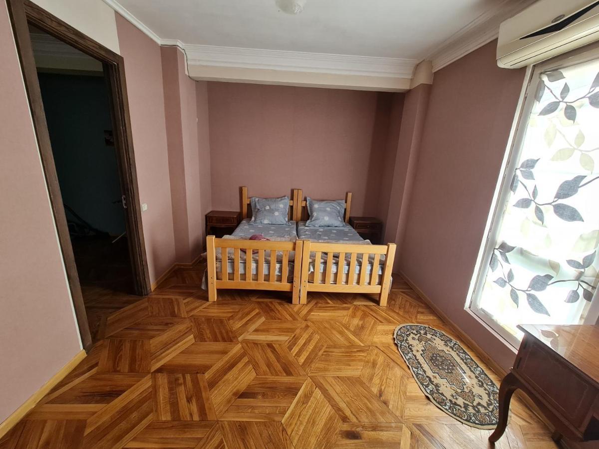 Guest House Sky Plus Tbilisi Exterior photo