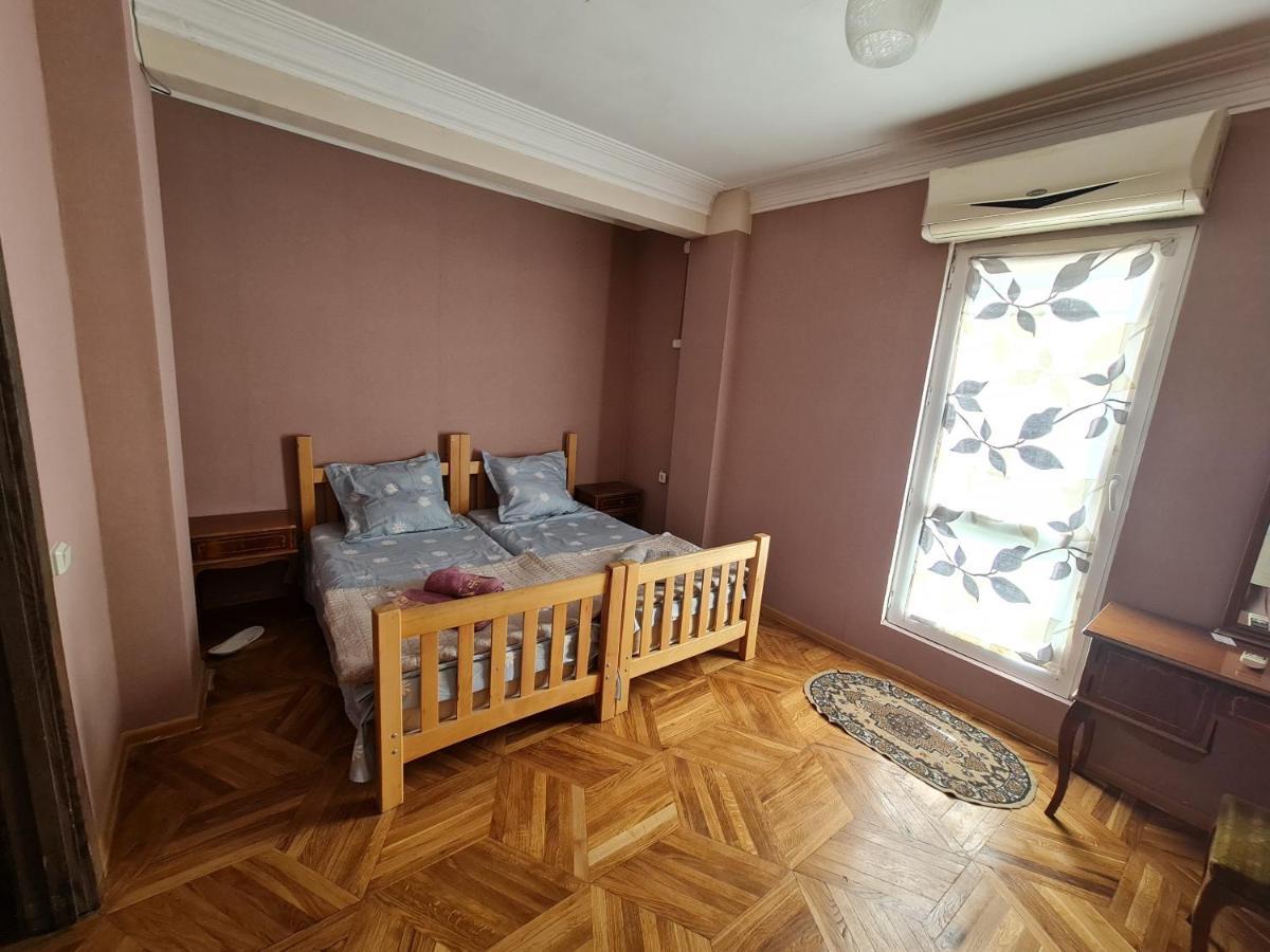 Guest House Sky Plus Tbilisi Exterior photo